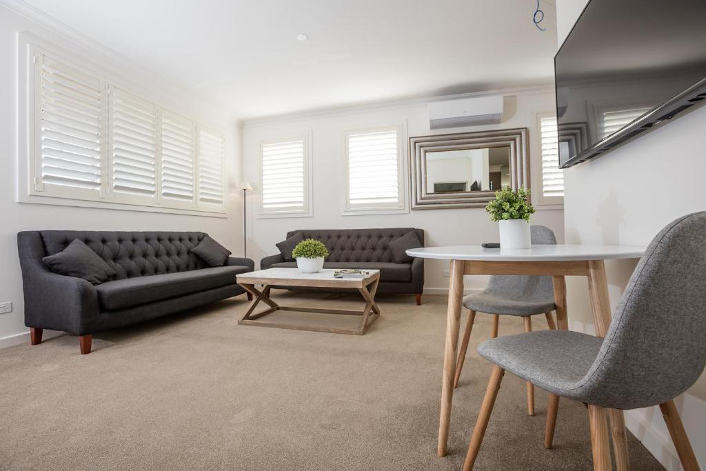 Newington Apartments Review