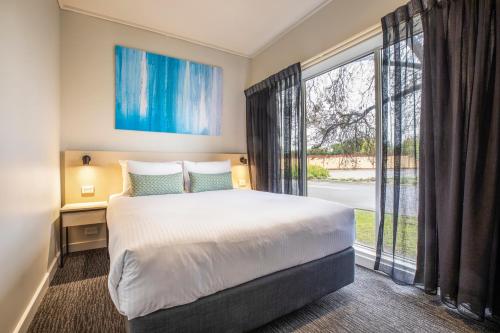 Nightcap at Excelsior Hotel - Accommodation and Amenities Overview