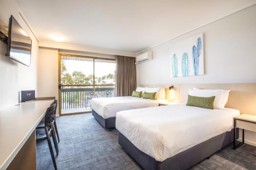 Nightcap at Shoppingtown Hotel - Guest Reviews and Ratings