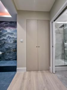 NOX Kensington Gardens - Convenient Location and Accessibility