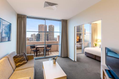 Oaks Melbourne on Lonsdale Suites - Accommodation Options