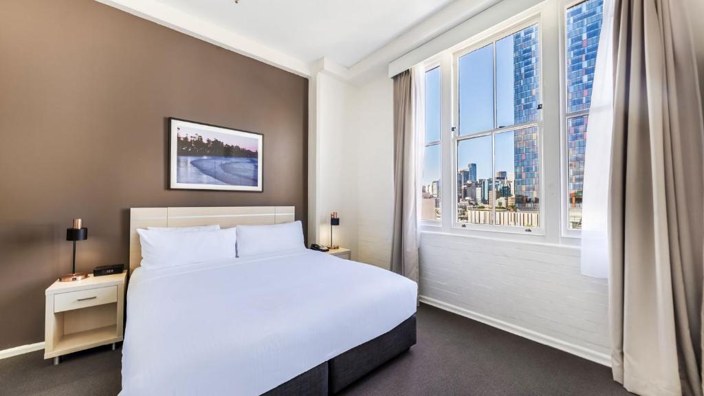 Oaks Sydney Goldsbrough Suites - Amenities and Facilities
