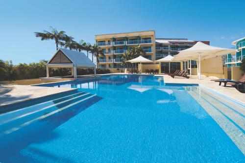 Oaks The Entrance Waterfront Suites - Dining and Onsite Amenities