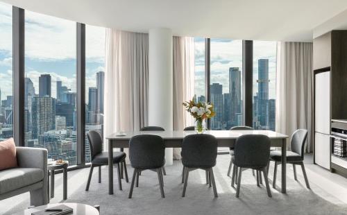 Oakwood Premier Melbourne - Accommodation and Guest Rooms