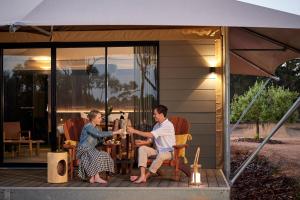 Olio Bello Lakeside Glamping - Luxury Safari-Style Bungalows