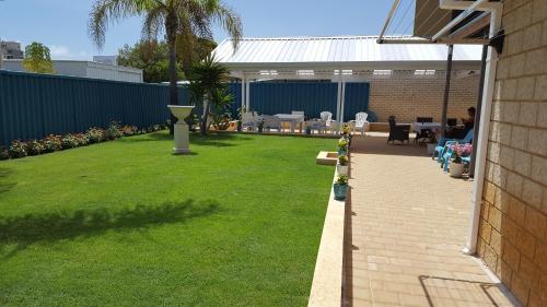 Palm Beach Guest House - Accommodation Details
