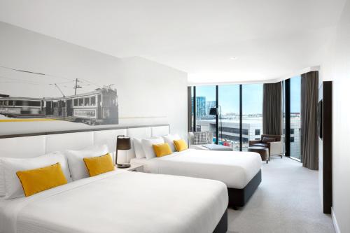 Peppers Docklands - Amenities and Facilities