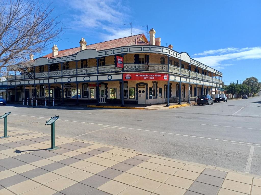 PETERBOROUGH HOTEL Review