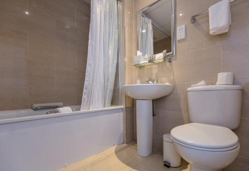 Phoenix Hotel - Exceptional Location