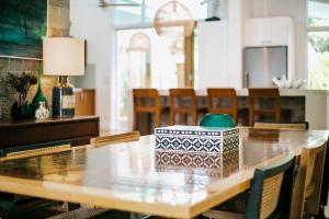 Pineapple Petes Beach House - Accommodation Details