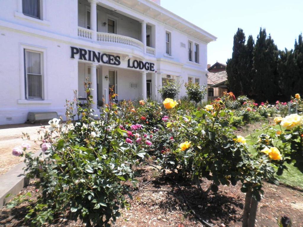 Princes Lodge Motel - Guest Experiences