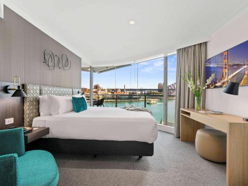Pullman Quay Grand Sydney Harbour - Dining Options at the Hotel