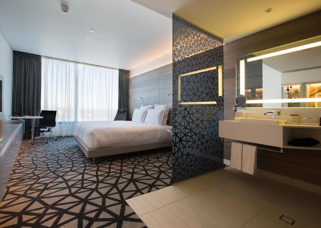 Pullman Sydney Airport Review