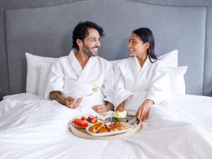 Pullman Sydney Hyde Park - Dining and Recreational Facilities