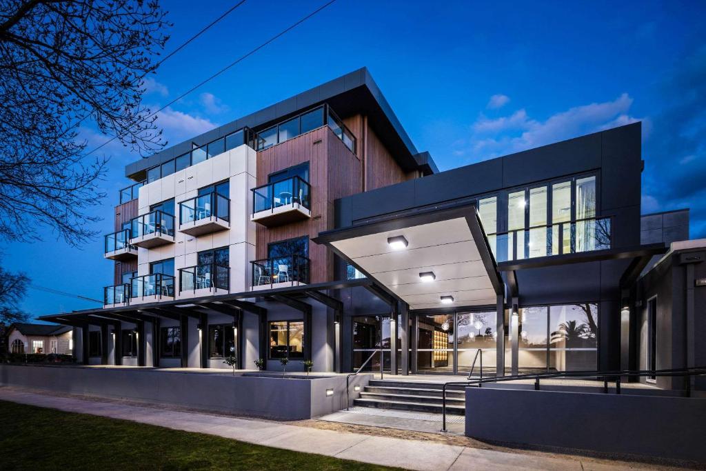 Quality Hotel Lakeside Review