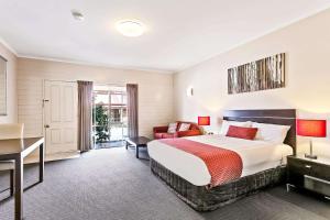 Quality Inn Colonial - Room Amenities