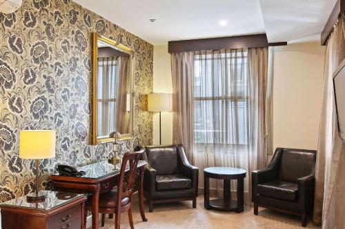 Quality Inn Heritage on Lydiard - Location and Accessibility