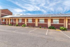 Quality Inn Railway Motel - Guest Ratings and Feedback