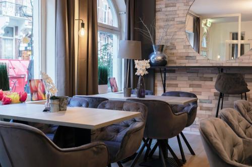 Quentin England Hotel - Room Types and Accommodations