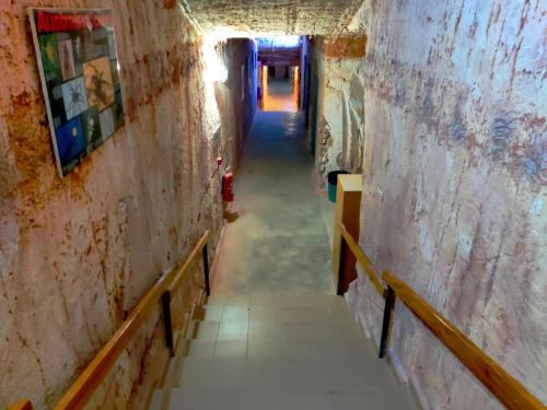 Radeka Downunder Underground Motel - Accommodation Options