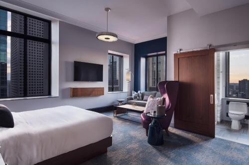 Rand Tower Hotel, Minneapolis, a Tribute Portfolio Hotel - Convenient Location