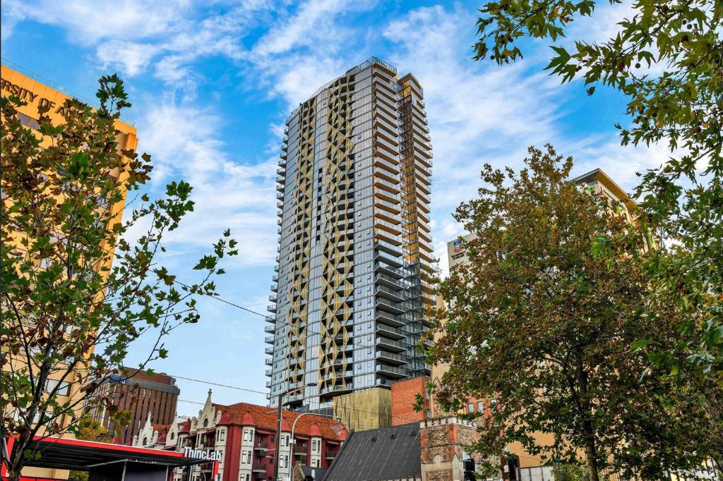 Realm Apartments by CLLIX Review