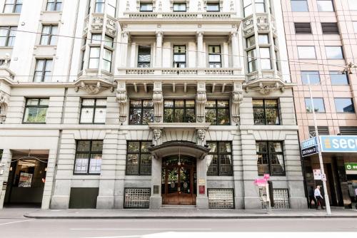 Rendezvous Hotel Melbourne Review - Dining and Culinary Offerings