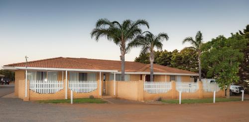 Rhodeside Lodge - Accommodation Options