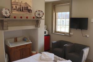 Robinson Cottage - Accommodation and Amenities