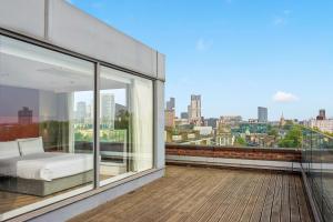 Roomzzz London Stratford - Facilities and Amenities