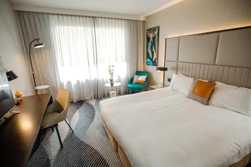 Royal Pacific Hotel - Popular Facilities and Amenities