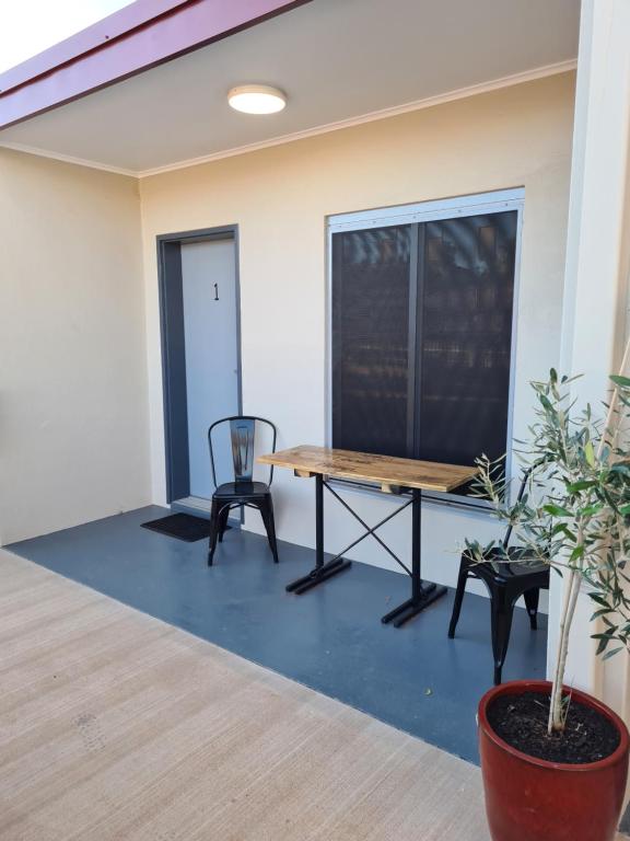 Safari Lodge Motel Review