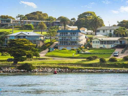 Sapphire Waters Unit 3 - Accommodation Offerings