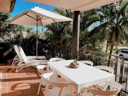 Sea Breeze on Main Beach - Location