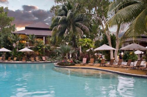 Sea Temple Palm Cove 2 Bedroom Luxury Apartment - Impressive Amenities and Facilities
