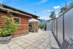 Seascape Retreat - Accommodation and Amenities