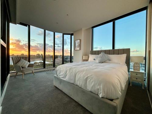 Skygarden Luxury Condo - Exceptional Location