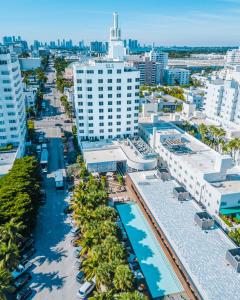 SLS South Beach - Beachfront Amenities and Facilities