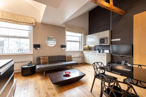Space ApartHotel - Luxurious Self-Catering Studios