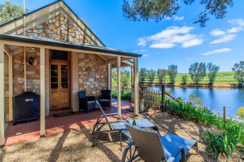 Stonewell Cottages and Vineyards - Accommodation Features