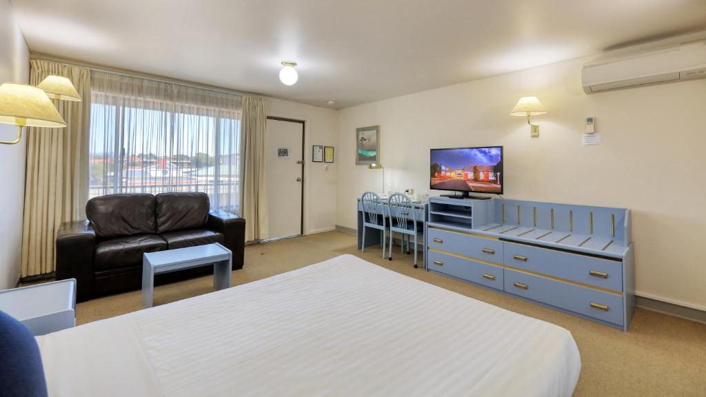 Sunrise Devonport - Guest Experiences