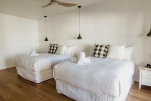 Sur Mer Studio - Seaside Escape - Amenities and Accommodations