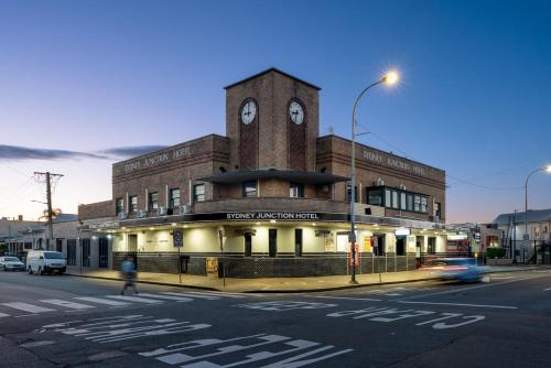 Sydney Junction Hotel - Accommodation Details