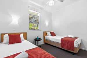 Taft Apartments - Accommodation and Amenities