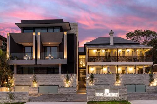 The Albert Mosman - Amenities and Services