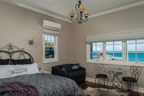 The Ark Stanley Luxury Bed and Breakfast - Accommodation and Amenities