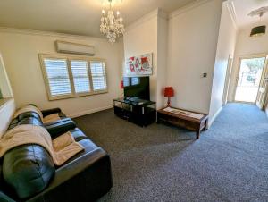The Astra Broken Hill - Convenient Location