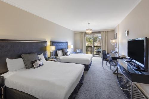 The Carrington Hotel - Location and Accessibility