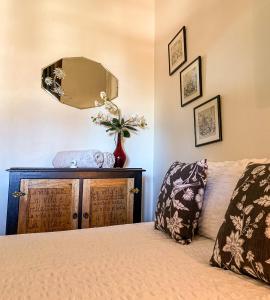 The Coorow Hotel - Guest Ratings and Experiences