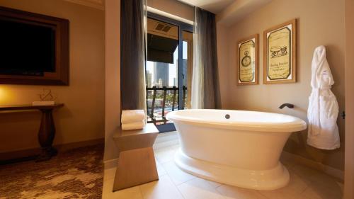 The Cromwell Hotel & Casino - Room Types